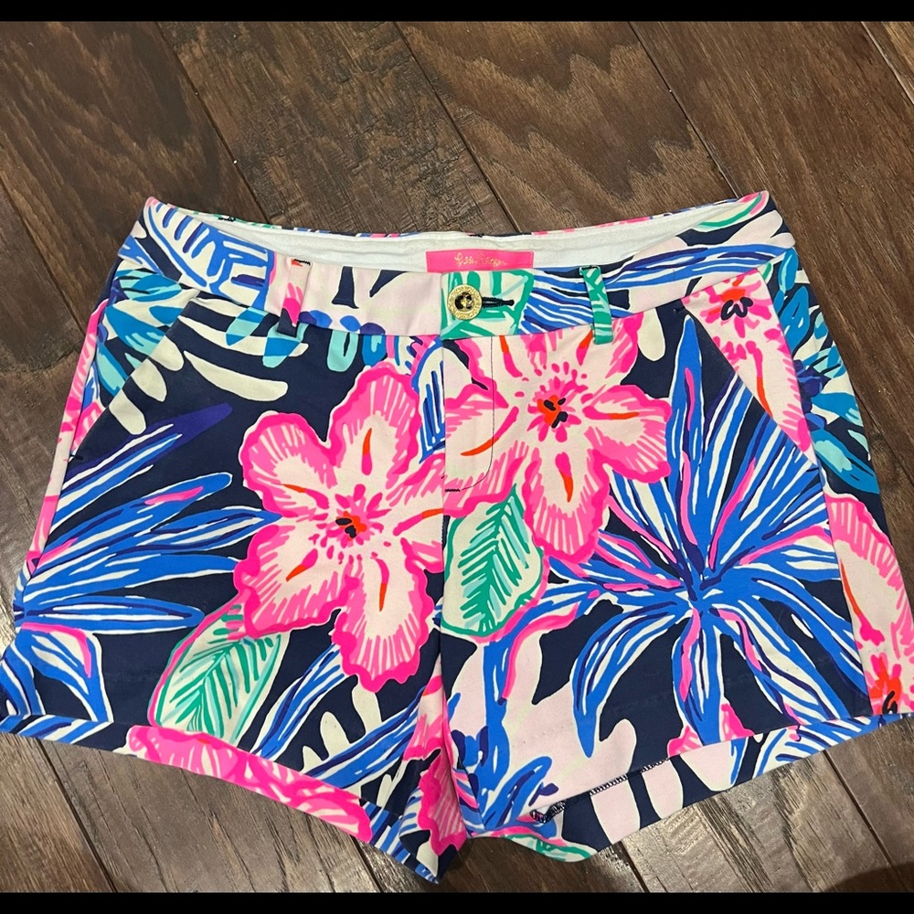 Lilly Pulitzer size 2 Callahan short.